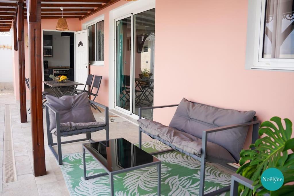 Villa Noelyne Le Robert Luaran gambar