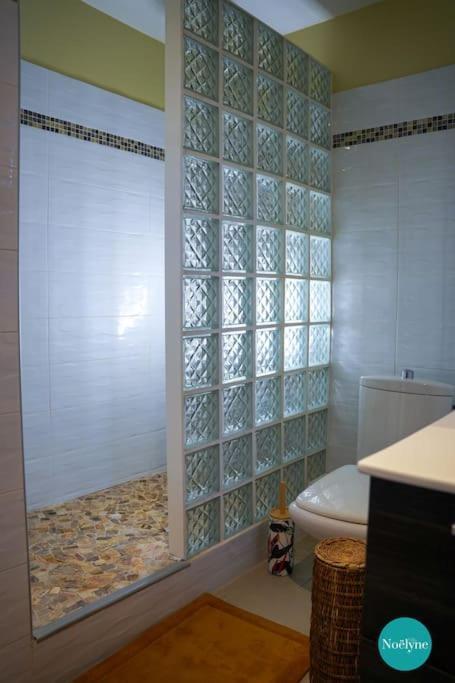 Villa Noelyne Le Robert Luaran gambar