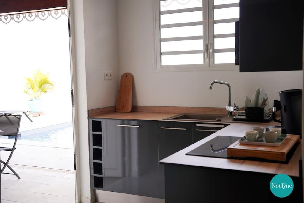 Villa Noelyne Le Robert Luaran gambar